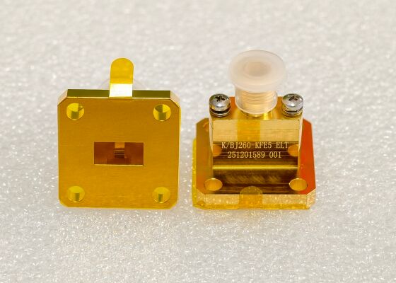 Guida d'onda ad adattatore coassiale con porta di guida d'onda come WR90,WR75,WR60,WR51,WR42,WR34,WR28,WR22,WR19,WR15,WR12,WR10,WRD750,WRD650,WRD500,WRD180 da 6,5 GHz a 145GHz